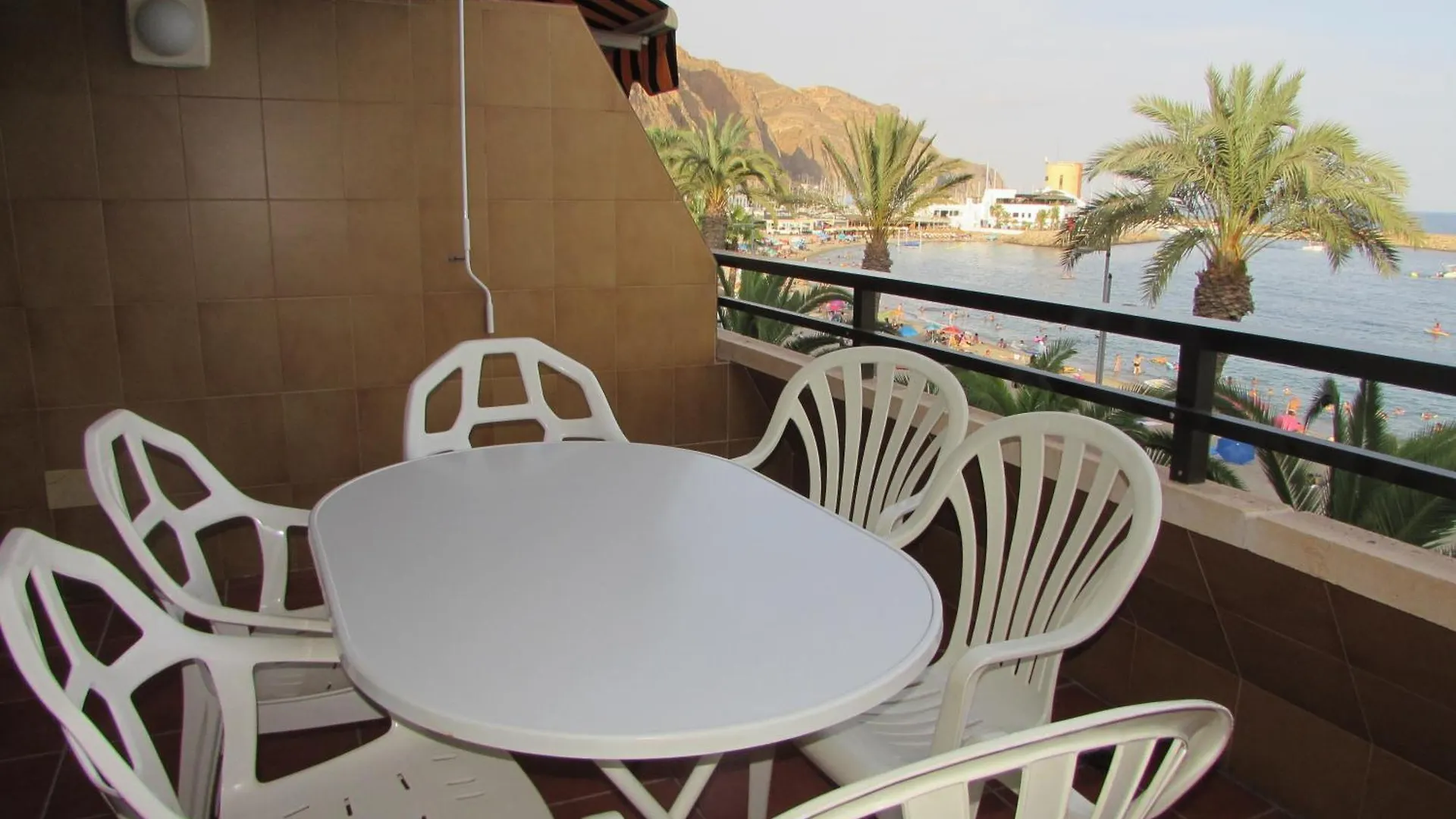 Daire Aguadulce Beach Front İspanya